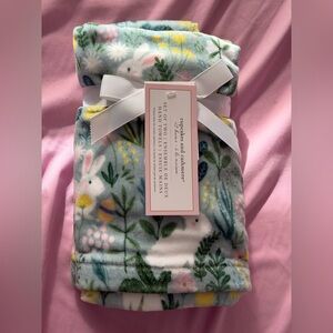 ✨NWT✨ cupcakes & cashmere: Set of 2 Hand Towels